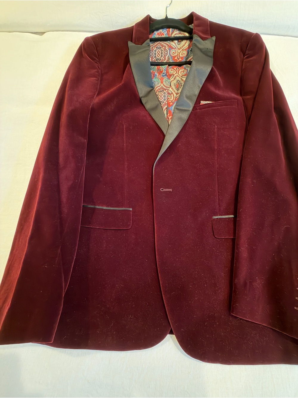 Paisley & Gray Burgundy Velvet Tuxedo Jacket with Black Satin Lapel